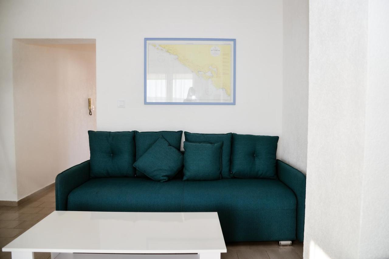 Iker Apartments 蒂瓦特 外观 照片