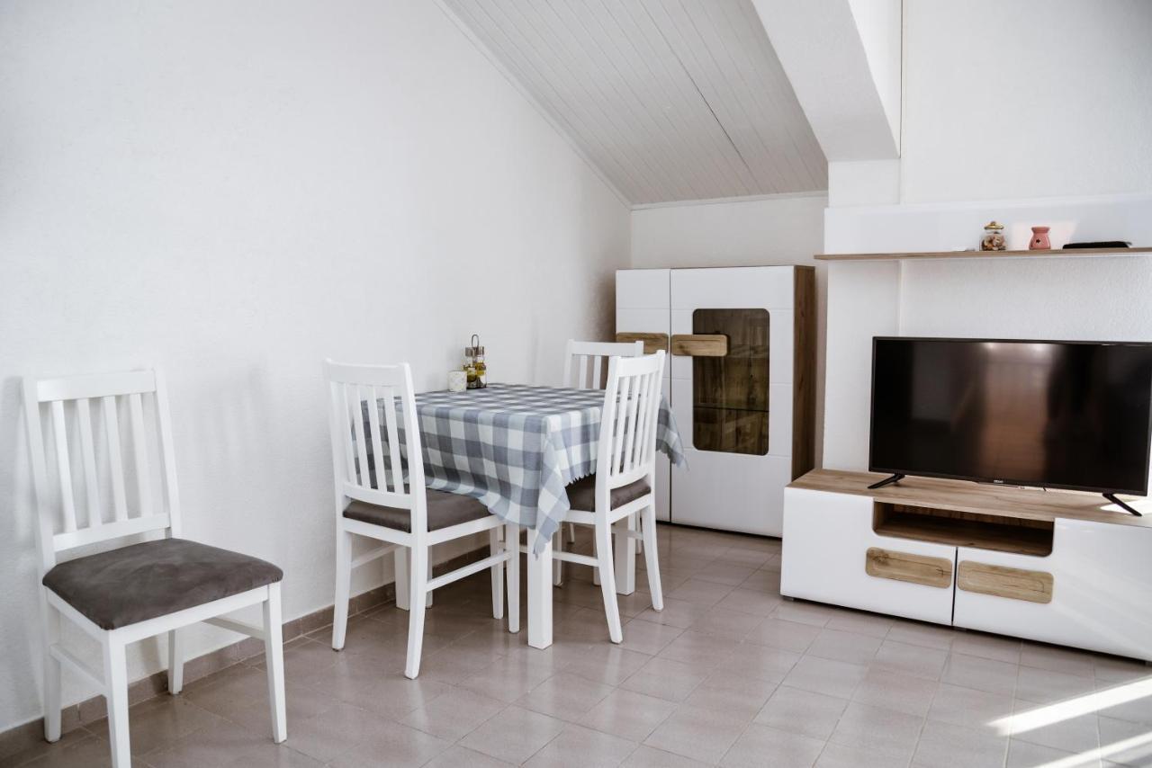 Iker Apartments 蒂瓦特 外观 照片