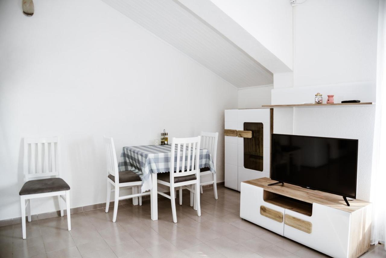 Iker Apartments 蒂瓦特 外观 照片