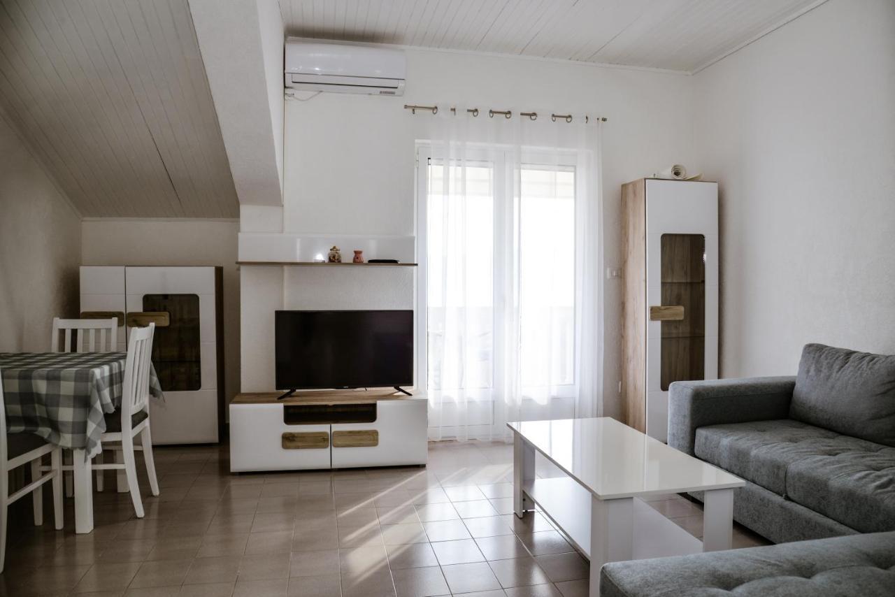 Iker Apartments 蒂瓦特 外观 照片