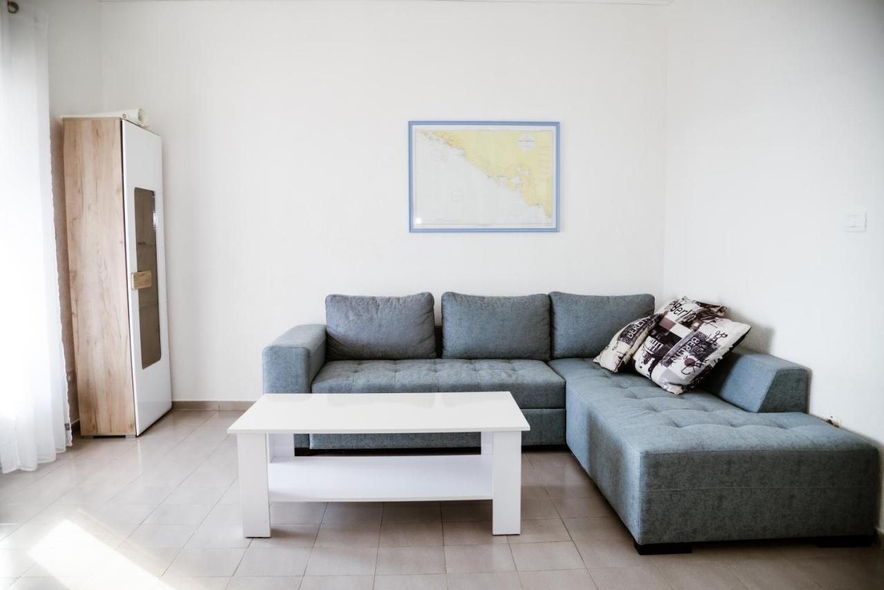 Iker Apartments 蒂瓦特 外观 照片
