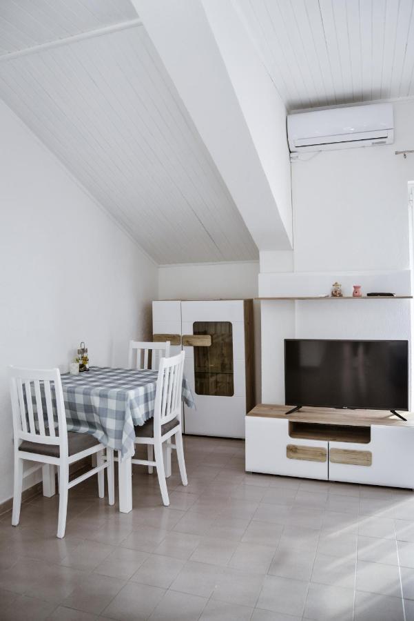 Iker Apartments 蒂瓦特 外观 照片